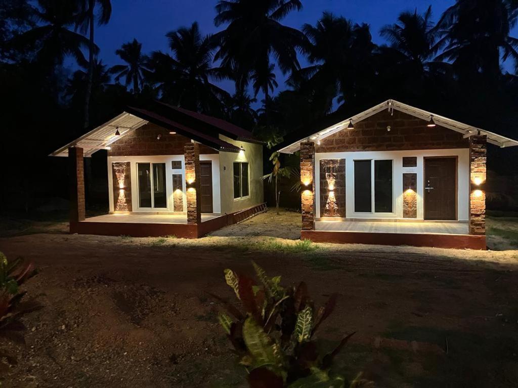 Riverstone Riverfront Farmhouse 戈卡尔纳 客房 照片